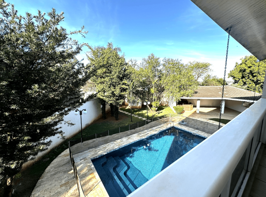 Casa a Venda com 5 dormitórios em condomínio Altos da Represa em Americana